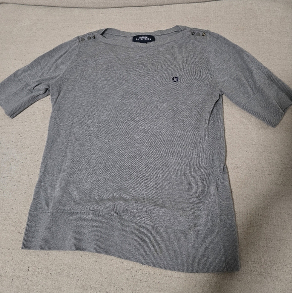 women's JPMorgan Chase grey shirt size small